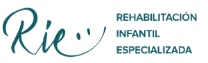 Logotipo con la palabra "Rie" y una cara sonriente, junto al texto "Rehabilitación Infantil Especializada" sobre fondo azul.